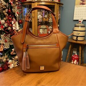Dooney & Bourke Pebble Maddie Caramel Shoulder bag tote